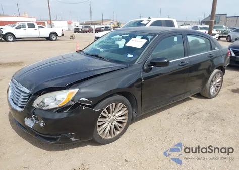 2012 Chrysler 200 Lx z USA, uszkodzony, nr VIN 1C3CCBAB9CN104885